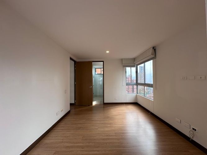 Apartamento de 2 alcobas en arriendo en El Poblado, Medellín, 114 m² · foto 14 de 17