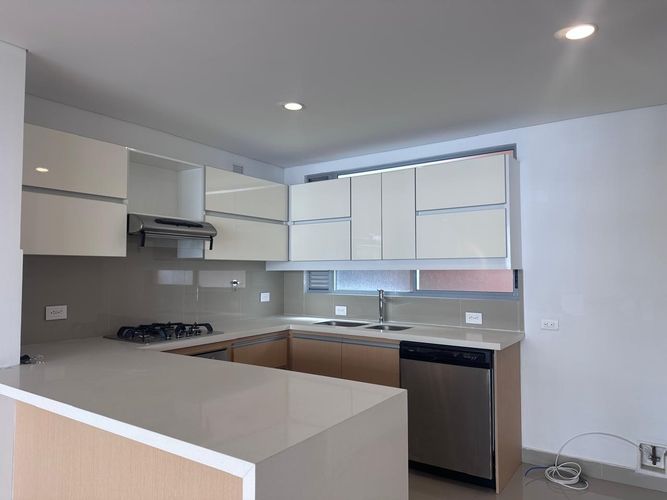 Apartamento de 2 alcobas en arriendo en El Poblado, Medellín, 114 m² · foto 10 de 17
