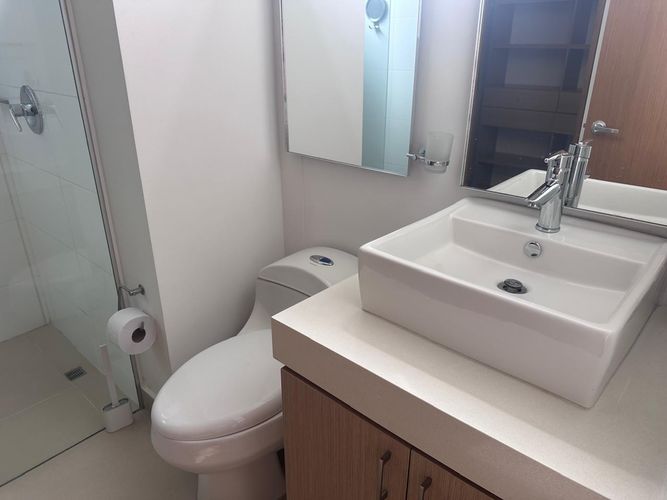 Apartamento de 2 alcobas en arriendo en El Poblado, Medellín, 114 m² · foto 16 de 17