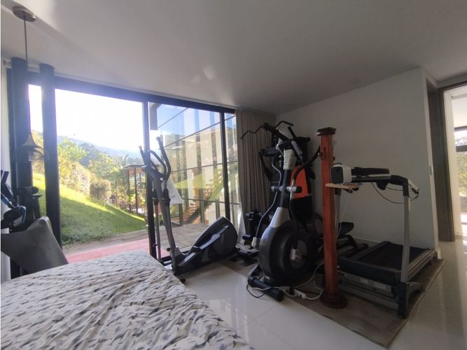 Casa de 4 alcobas en venta en Escobero, Envigado, 345 m² · foto 16 de 24