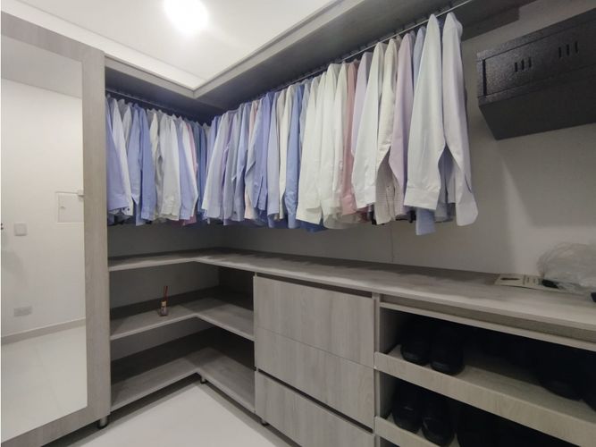 Casa de 4 alcobas en venta en Escobero, Envigado, 345 m² · foto 18 de 24
