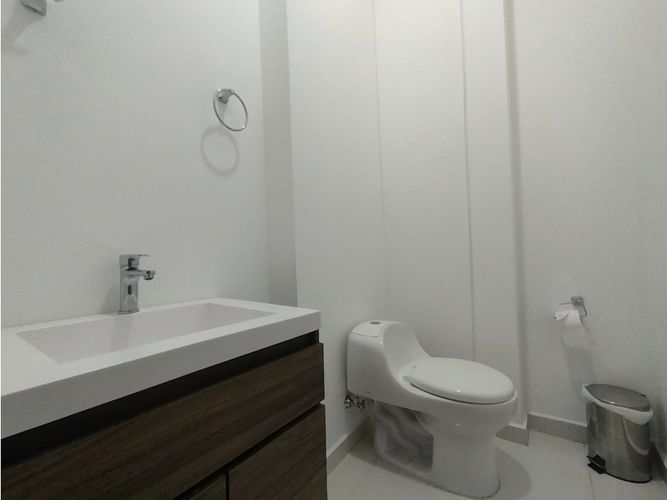 Casa de 4 alcobas en venta en Escobero, Envigado, 345 m² · foto 23 de 24