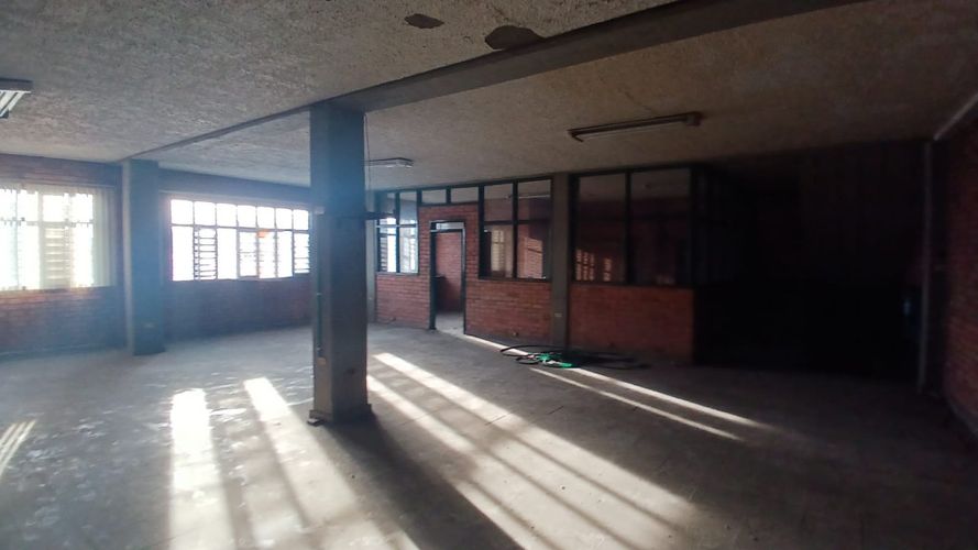 Bodega en venta en Popular, Cali, 400 m² · foto 4 de 18