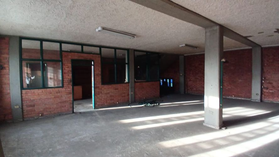 Bodega en venta en Popular, Cali, 400 m² · foto 11 de 18