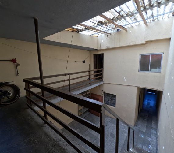 Casa de 9 alcobas en venta en Las Ferias, Bogotá, 276 m² · foto 10 de 24