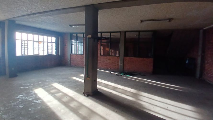 Bodega en venta en Popular, Cali, 400 m² · foto 15 de 18
