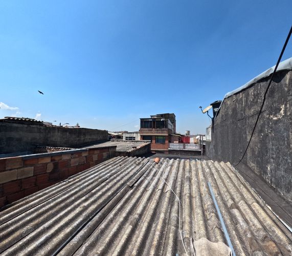 Casa de 9 alcobas en venta en Las Ferias, Bogotá, 276 m² · foto 21 de 24