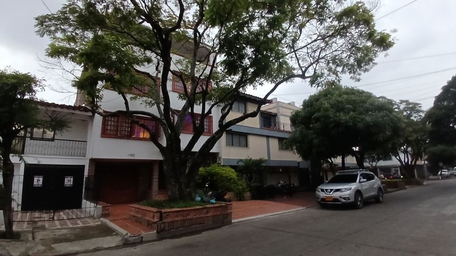 Edificio en venta en El Templete, Cali, 600 m² · foto 2 de 24