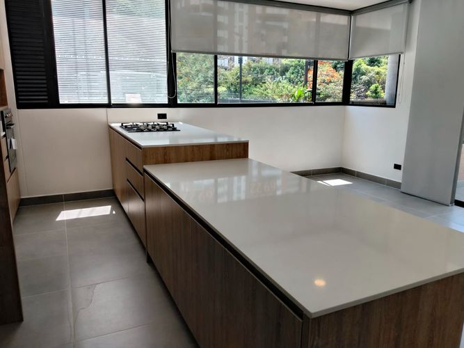 Apartamento de 3 alcobas en venta en El Poblado, Medellín, 133 m² · foto 6 de 19