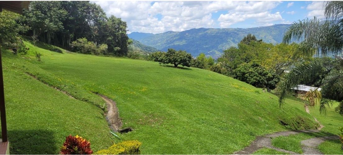 Finca en venta en Zarzal Curzao, Copacabana, 6470 m² · foto 15 de 15