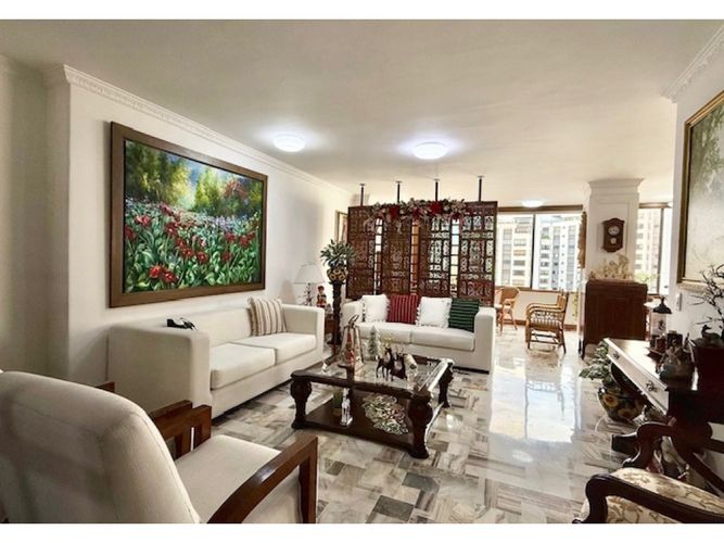 Apartamento de 3 alcobas en venta en Santa Teresita, Cali, 293 m² · foto 2 de 24