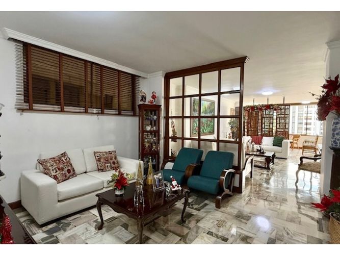Apartamento de 3 alcobas en venta en Santa Teresita, Cali, 293 m² · foto 4 de 24