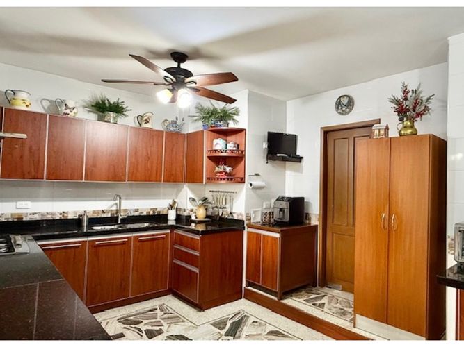Apartamento de 3 alcobas en venta en Santa Teresita, Cali, 293 m² · foto 5 de 24