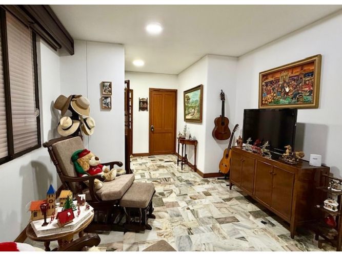 Apartamento de 3 alcobas en venta en Santa Teresita, Cali, 293 m² · foto 8 de 24