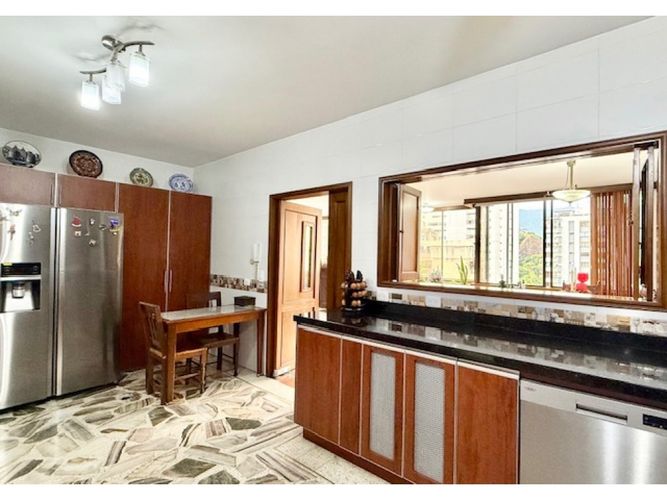 Apartamento de 3 alcobas en venta en Santa Teresita, Cali, 293 m² · foto 10 de 24