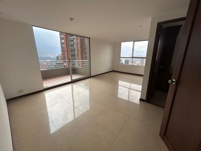 Apartamento de 3 alcobas en arriendo en Santa Fe, Medellín, 140 m² · foto 5 de 18