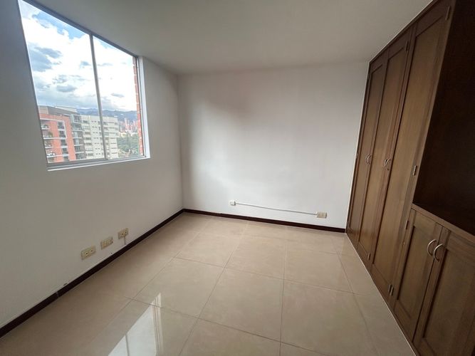 Apartamento de 3 alcobas en arriendo en Santa Fe, Medellín, 140 m² · foto 9 de 18