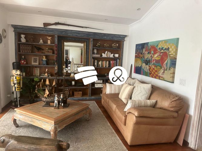 Casa de 5 alcobas en venta en El Tesoro, Medellín, 1280 m² · foto 3 de 13