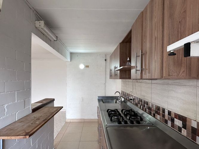 Apartamento de 3 alcobas en arriendo en Los Naranjos, Medellín, 65 m² · foto 5 de 17