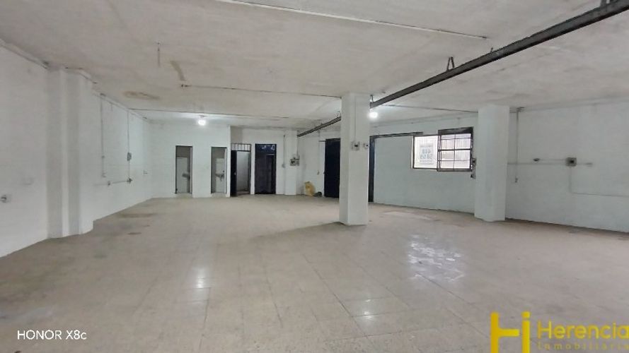 Bodega en arriendo en Trinidad, Medellín, 450 m² · foto 13 de 24