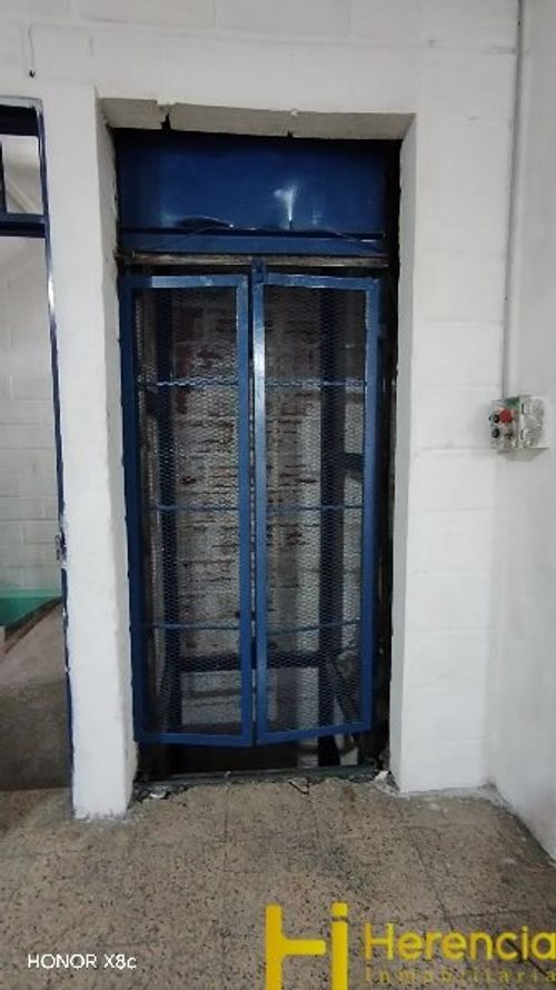 Bodega en arriendo en Trinidad, Medellín, 450 m² · foto 15 de 24