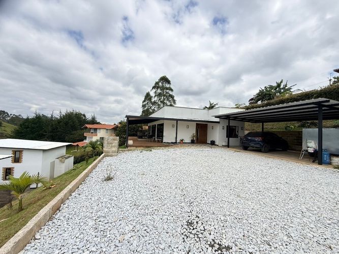 Casa de 3 alcobas en venta en Santa Ana, Rionegro, 213 m² · foto 23 de 24