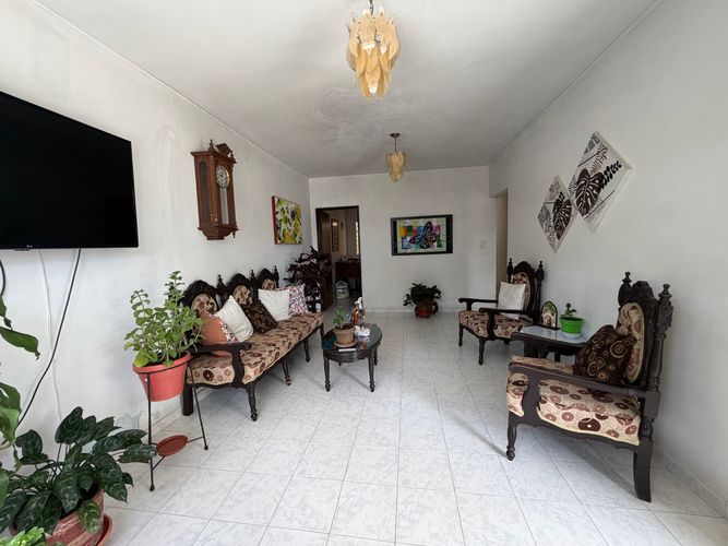 Casa de 10 alcobas en venta en Villa Del Sur, Cali, 420 m² · foto 12 de 15