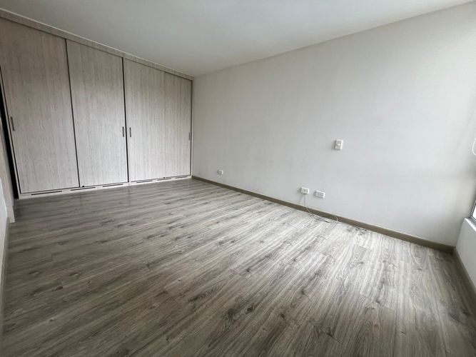 Apartamento de 3 alcobas en venta en Santa Teresa, Bogotá, 88 m² · foto 3 de 13
