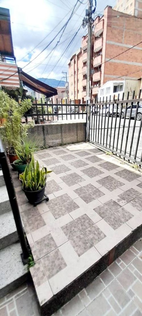 Apartamento en arriendo en La América, Medellín · foto 2 de 24