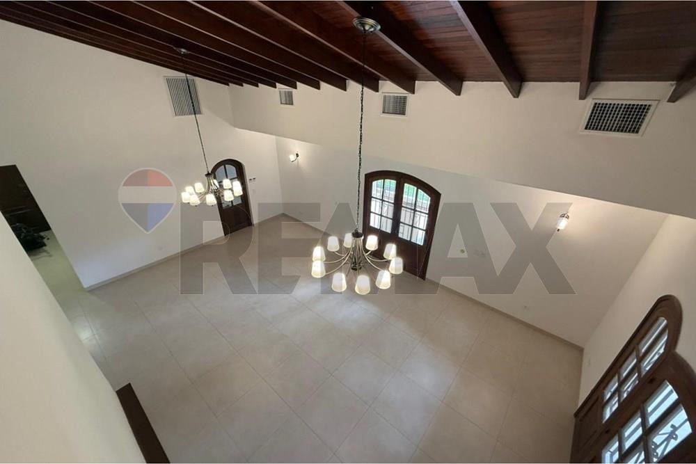 Imponente residencia a minutos de Paseo La Galería. Asuncion. 4,000 $ Mensual — foto 3