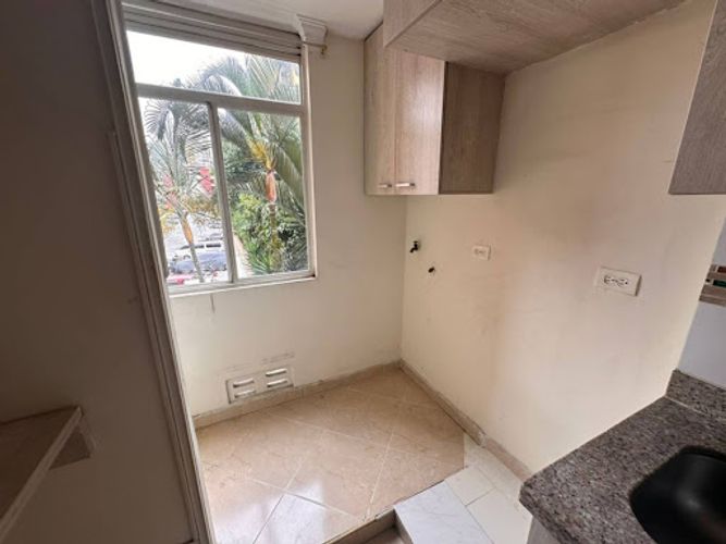 Apartamento de 3 alcobas en arriendo en Loma Del Barro, Sabaneta, 70 m² · foto 11 de 13