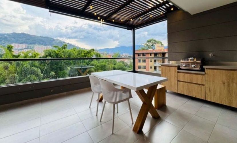 Apartamento de 2 alcobas en venta en Loma De Las Brujas, Envigado, 116 m² · foto 3 de 12