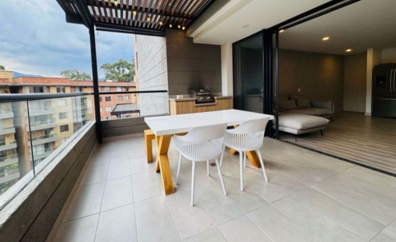 Apartamento de 2 alcobas en venta en Loma De Las Brujas, Envigado, 116 m² · foto 4 de 12
