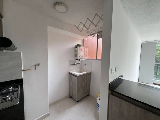 Apartamento de 3 alcobas en arriendo en Calasanz, Medellín, 55 m² · foto 3 de 11