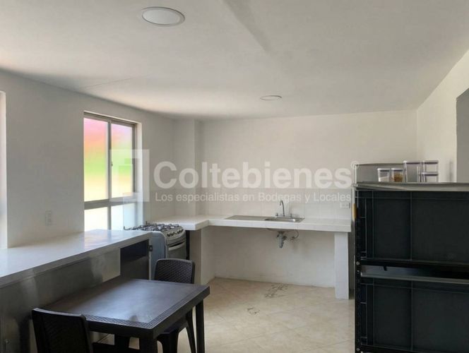Edificio en arriendo en Laureles, Medellín, 1650 m² · foto 6 de 24