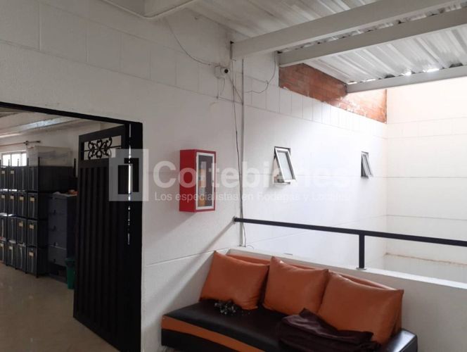 Edificio en arriendo en Laureles, Medellín, 1650 m² · foto 7 de 24