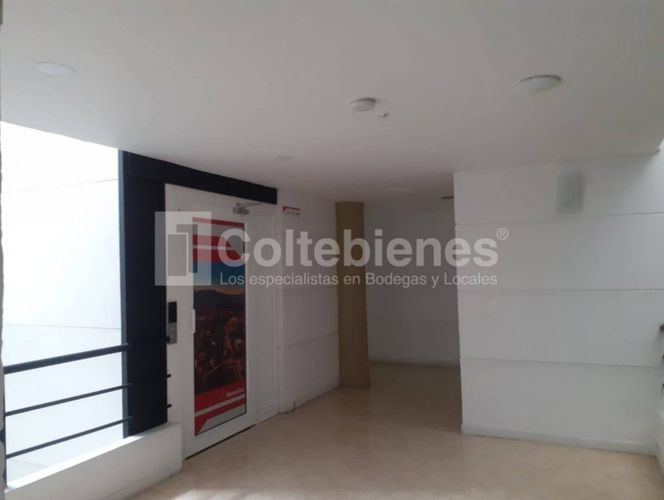 Edificio en arriendo en Laureles, Medellín, 1650 m² · foto 9 de 24