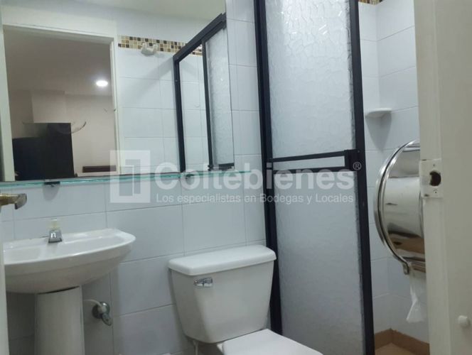 Edificio en arriendo en Laureles, Medellín, 1650 m² · foto 17 de 24