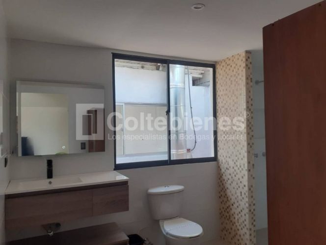 Edificio en arriendo en Laureles, Medellín, 1650 m² · foto 22 de 24