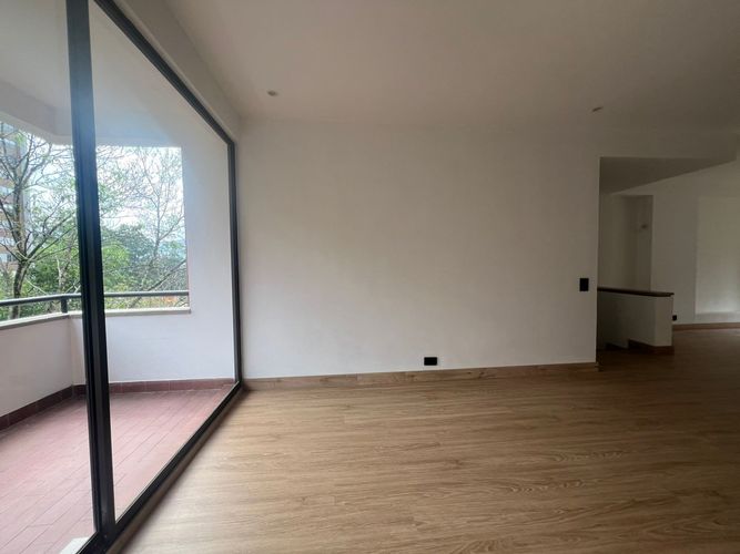 Apartamento de 3 alcobas en venta en El Poblado, Medellín, 116 m² · foto 2 de 14