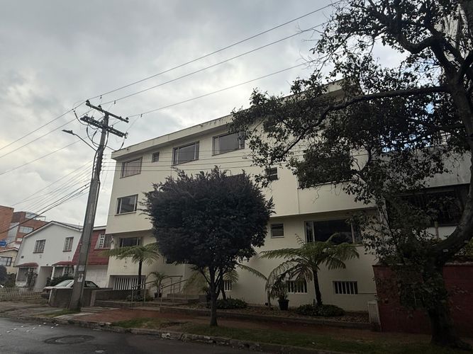 Apartamento de 2 alcobas en venta en Santa Barbara Central, Bogotá, 79 m² · foto 14 de 15
