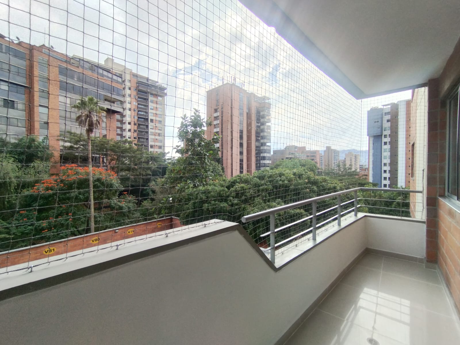 Apartamento en arriendo en El Poblado, Medellín · foto 2 de 20