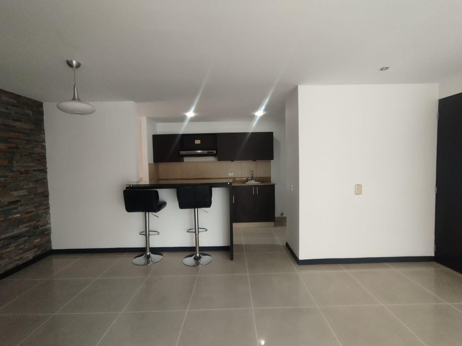Apartamento en arriendo en El Poblado, Medellín · foto 3 de 20