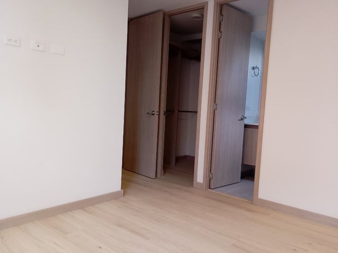 Apartamento de 3 alcobas en venta en Cuatro Esquinas, Rionegro, 71 m² · foto 7 de 17