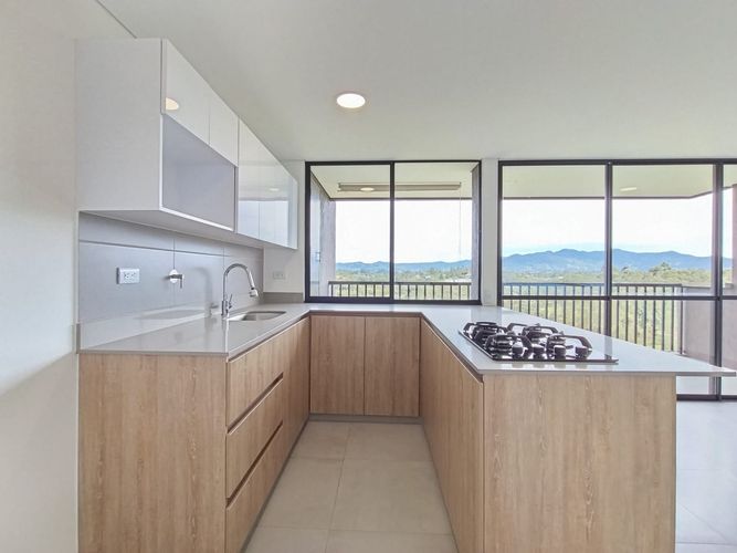 Apartamento de 3 alcobas en arriendo en Rionegro, 87 m² · foto 2 de 15