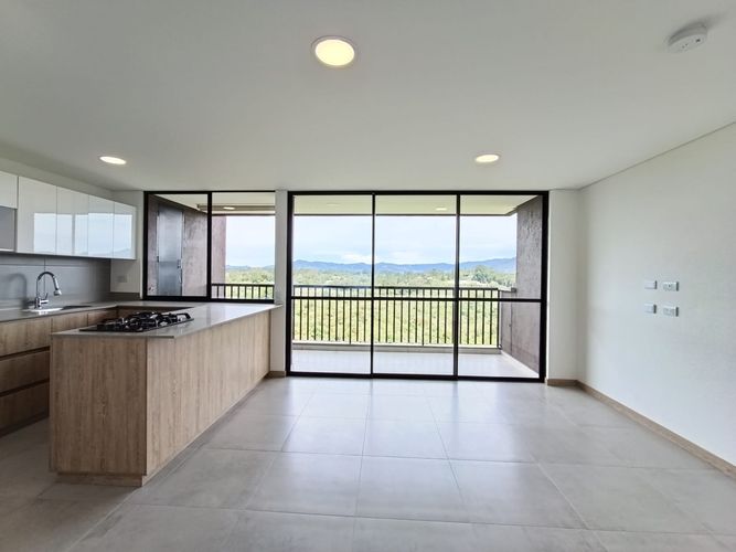 Apartamento de 3 alcobas en arriendo en Rionegro, 87 m² · foto 3 de 15