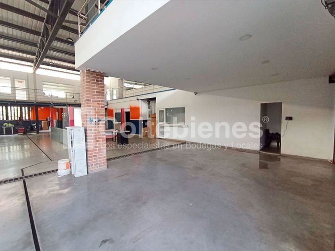 Local en arriendo en Actividad Multiple, Copacabana, 1237 m² · foto 2 de 20