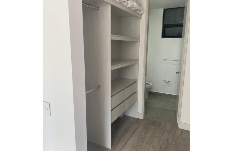 Apartamento de 1 alcoba en venta en Chico Norte, Bogotá, 58 m² · foto 8 de 12