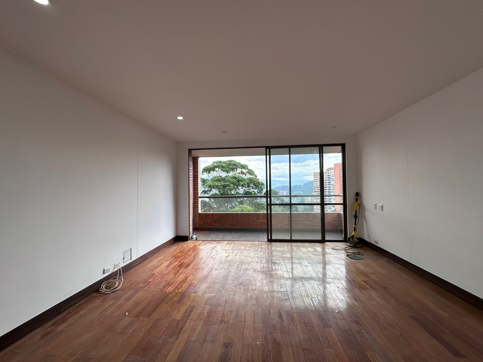 Apartamento en arriendo en El Poblado, Medellín · foto 3 de 20