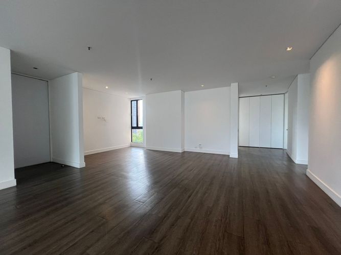 Apartamento de 3 alcobas en arriendo en El Poblado, Medellín, 240 m² · foto 9 de 20